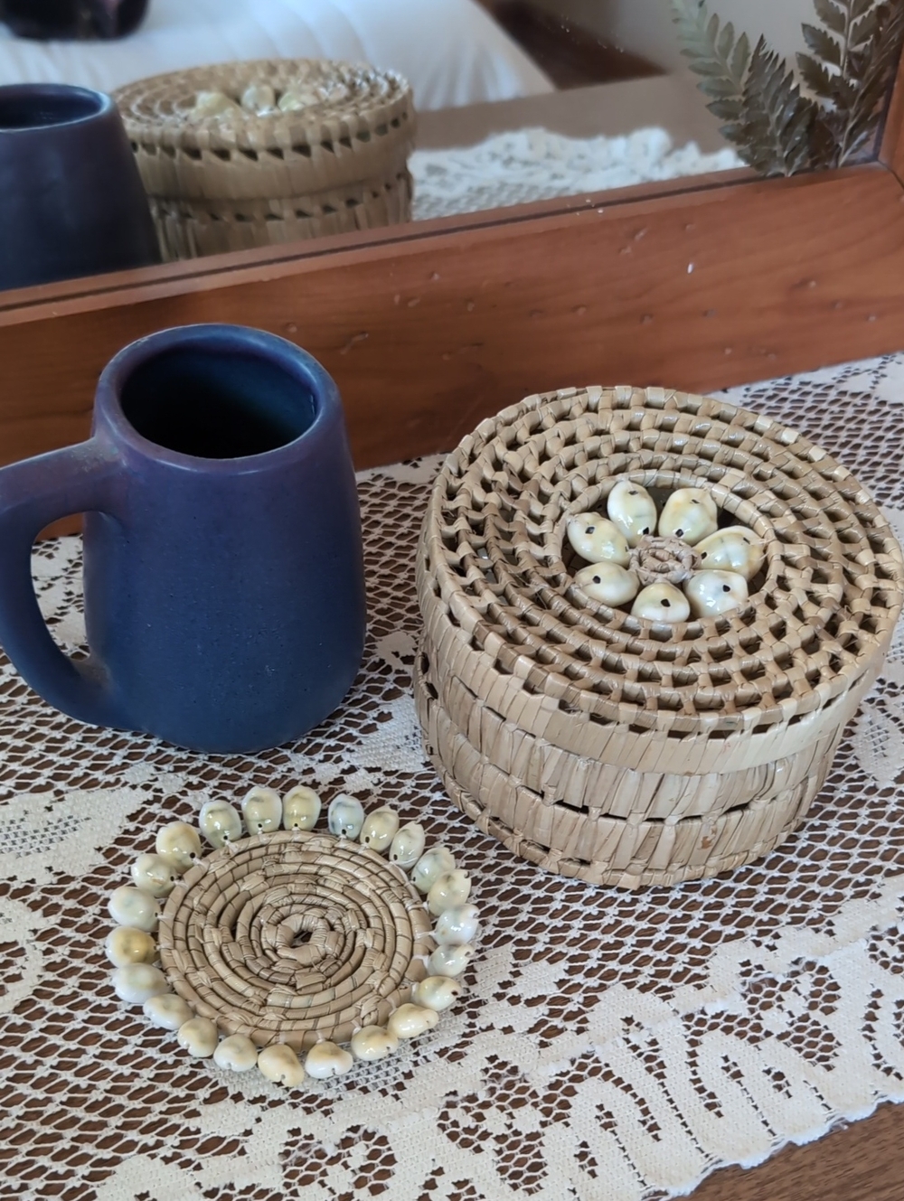 Handcrafted Coastal Seagrass Basket & Cowrie Shell Coaster Set Boho Beachy Decor - Picture 3 of 11